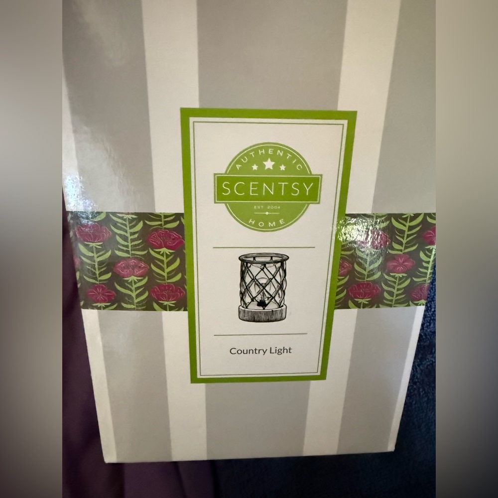 Scentsy Country Light Wax Holder (wax holder broke)